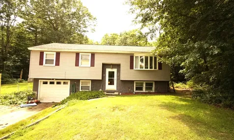19 Mike Lane Litchfield NH 03052