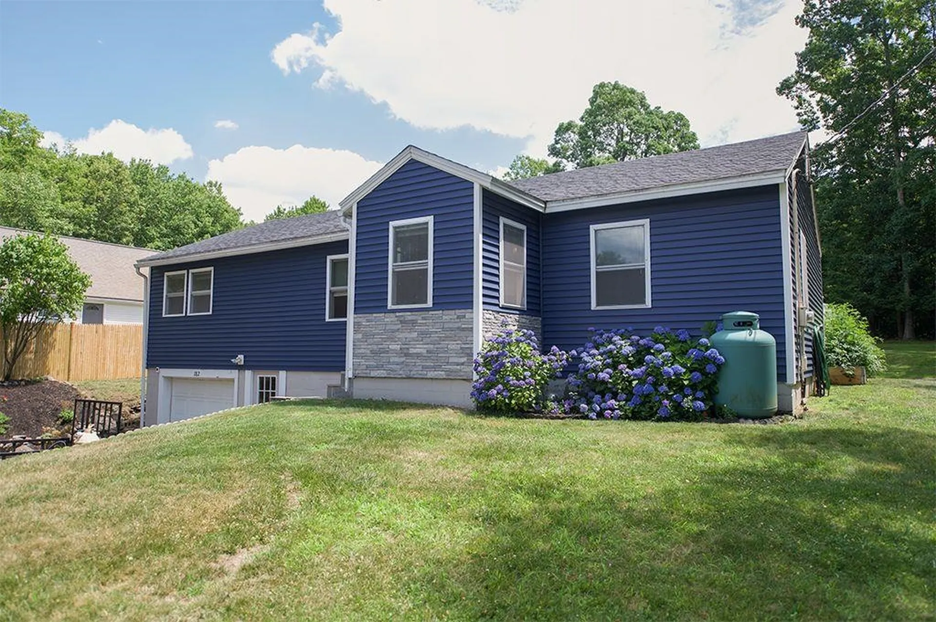 182 S Main Street Newton NH 03858