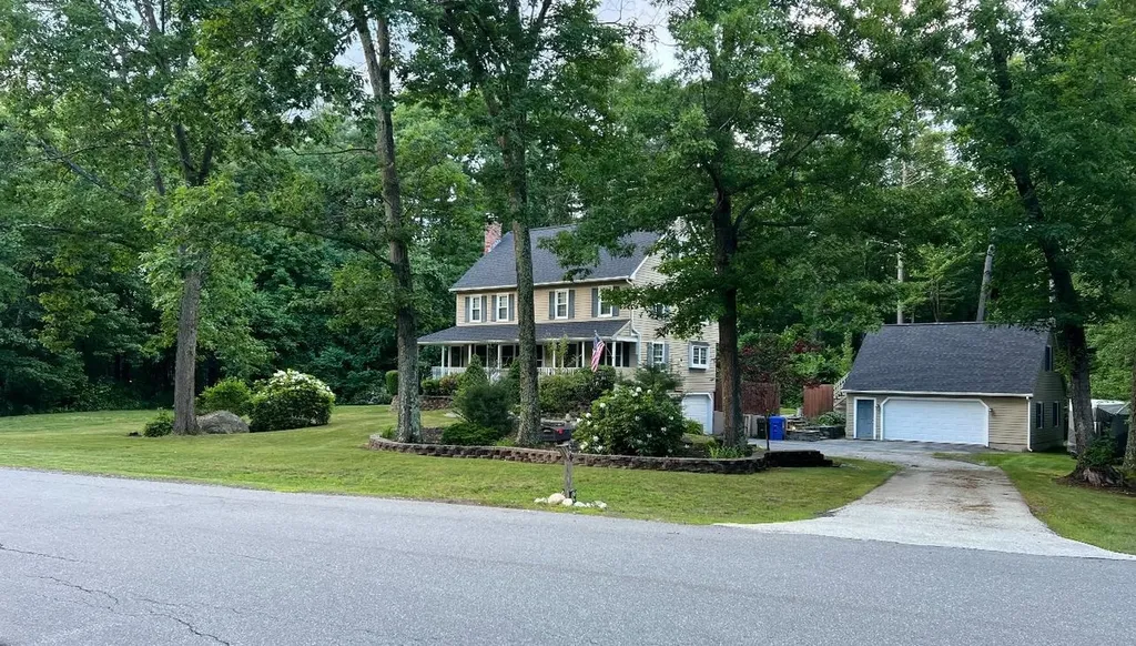 34 Lawson Farm Road Londonderry NH 03053