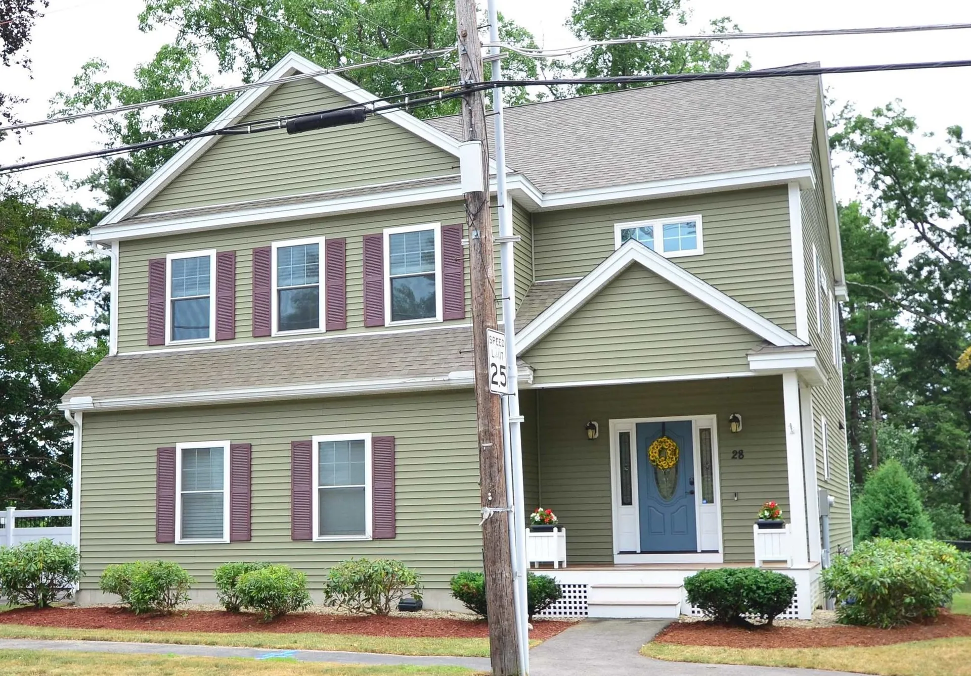 28 Fairmount Street Nashua NH 03064