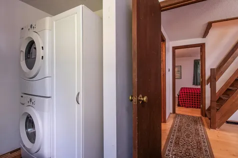 559 Pratt Bridge Road Jamaica VT 05343