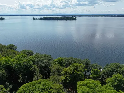5093 Butler Island West North Hero VT 05474