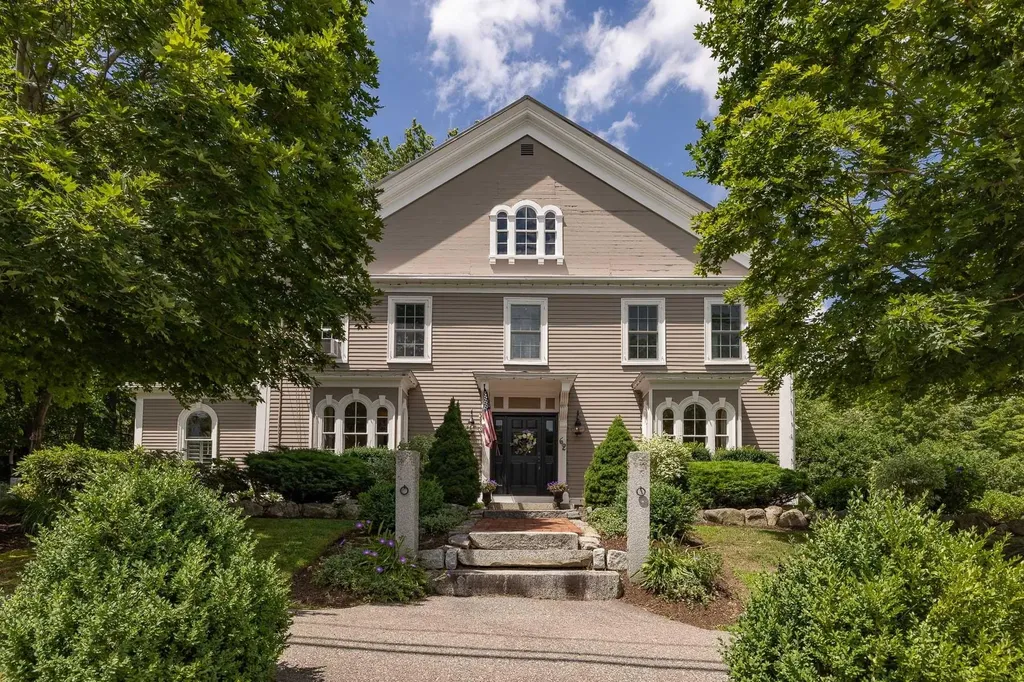 62 Main Street Newfields NH 03856
