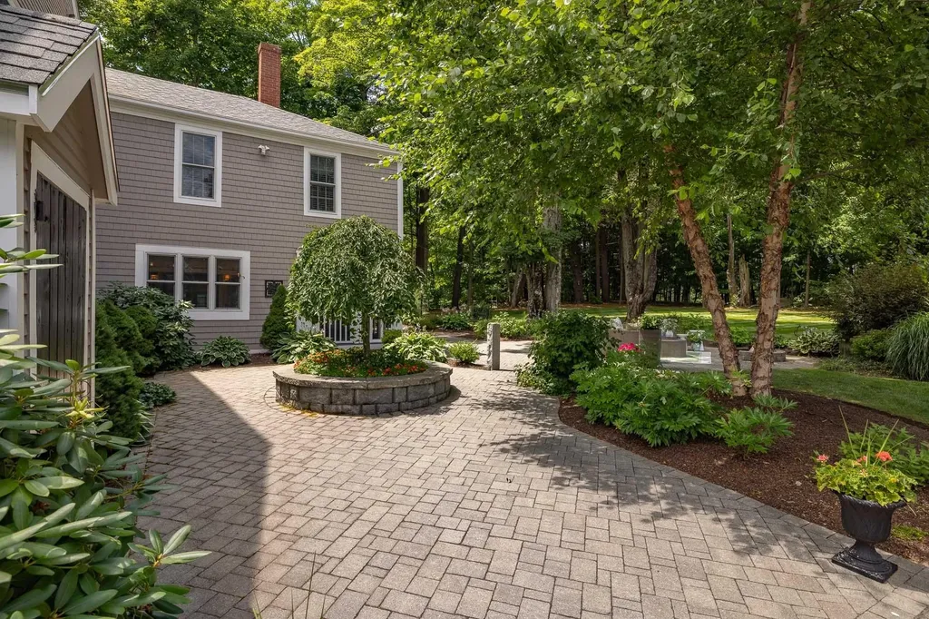 62 Main Street Newfields NH 03856
