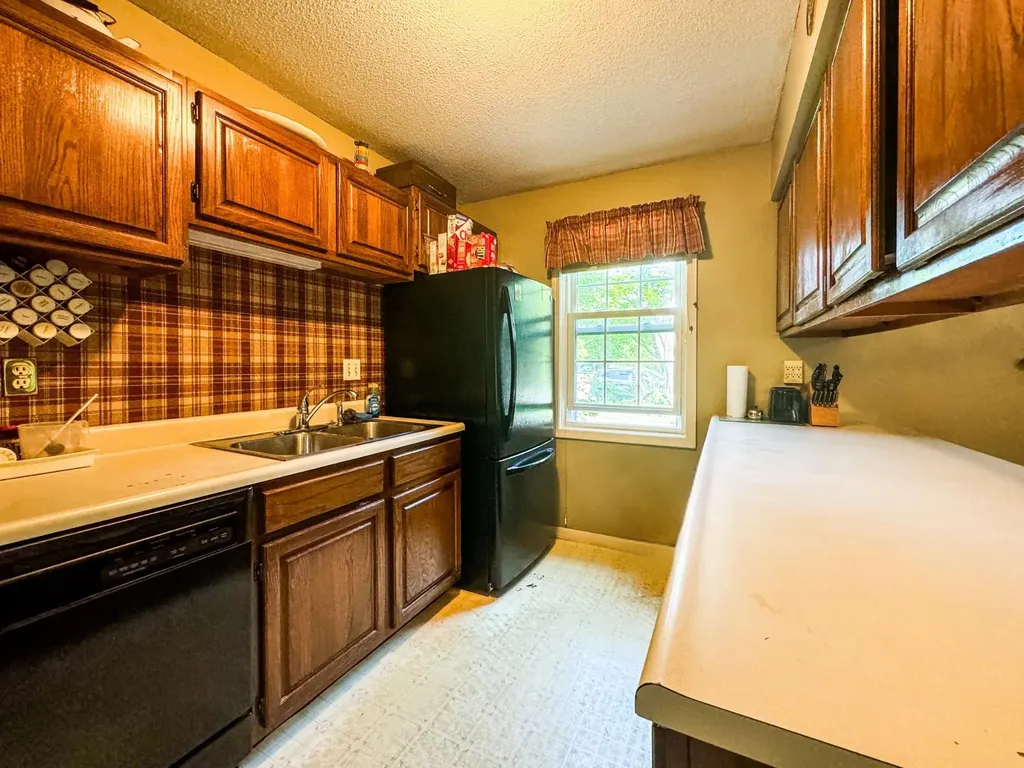 107 Twin Oaks Terrace South Burlington VT 05403