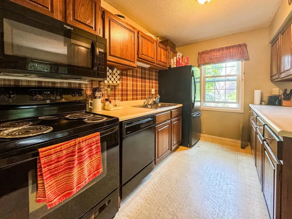 107 Twin Oaks Terrace South Burlington VT 05403