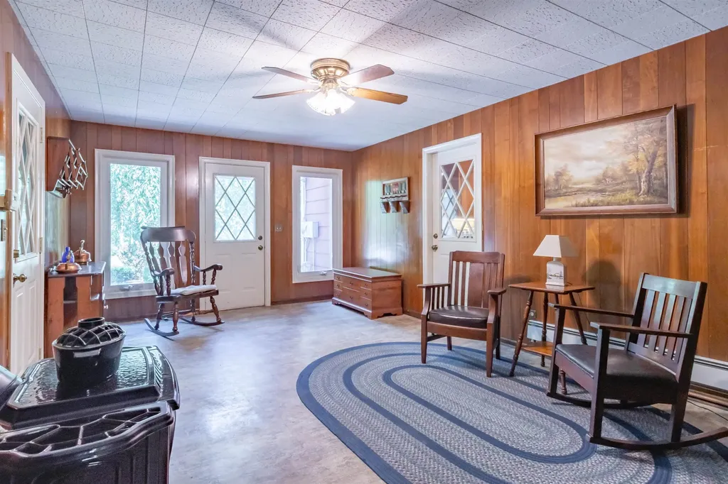 63 Montelona Road Goffstown NH 03045