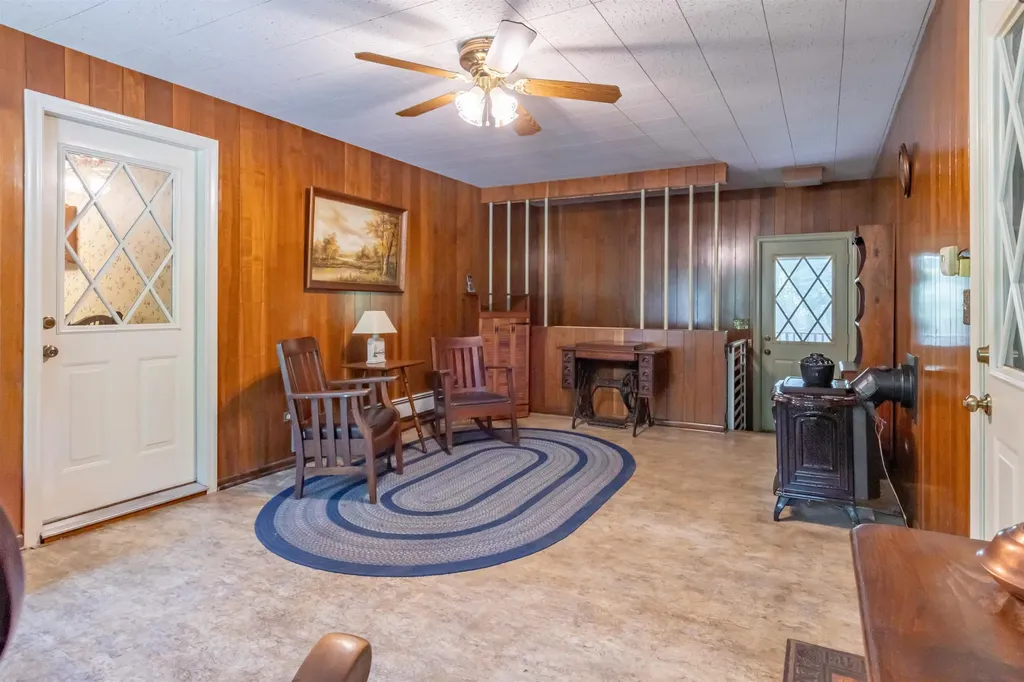 63 Montelona Road Goffstown NH 03045