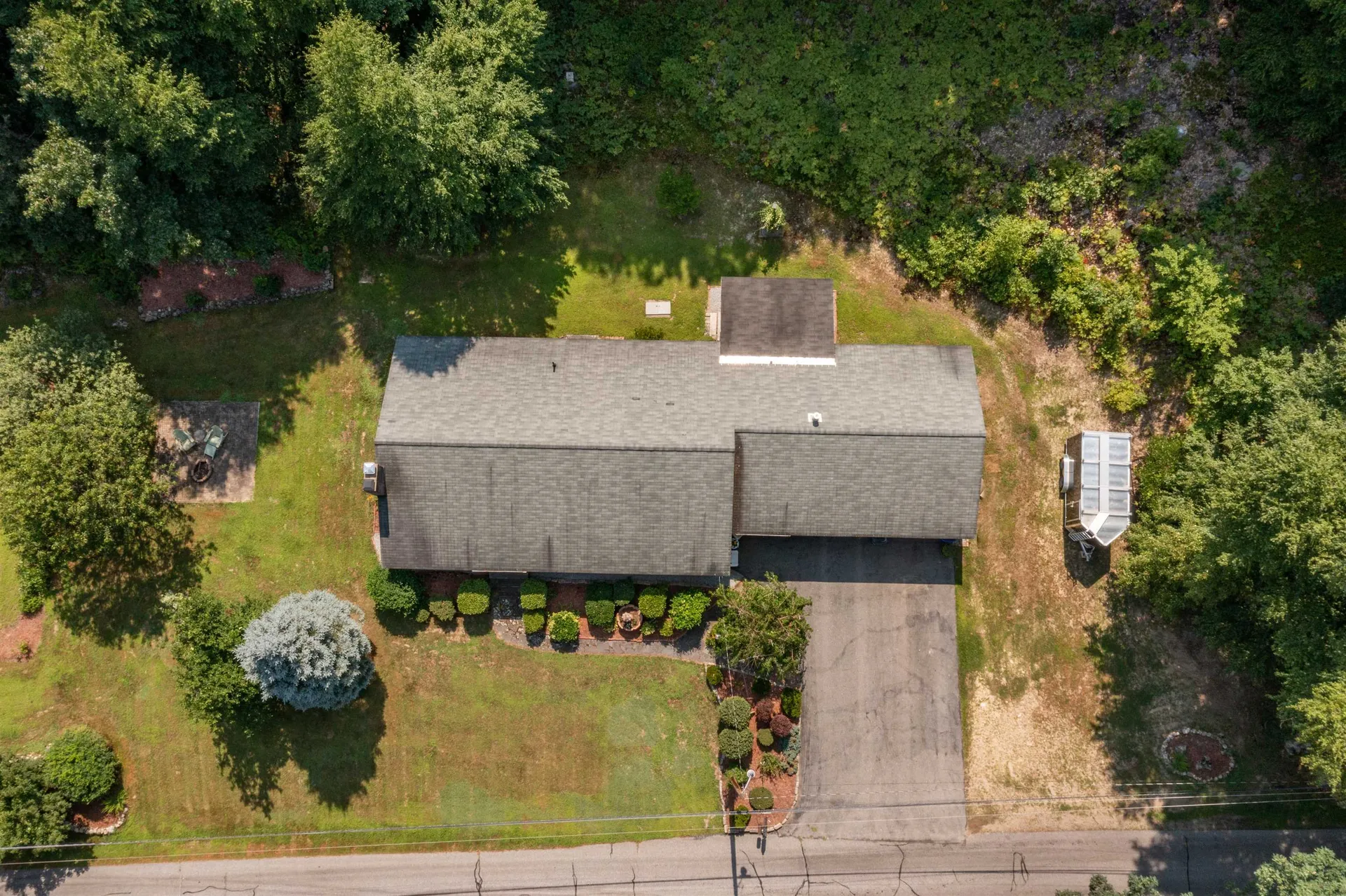 63 Montelona Road Goffstown NH 03045