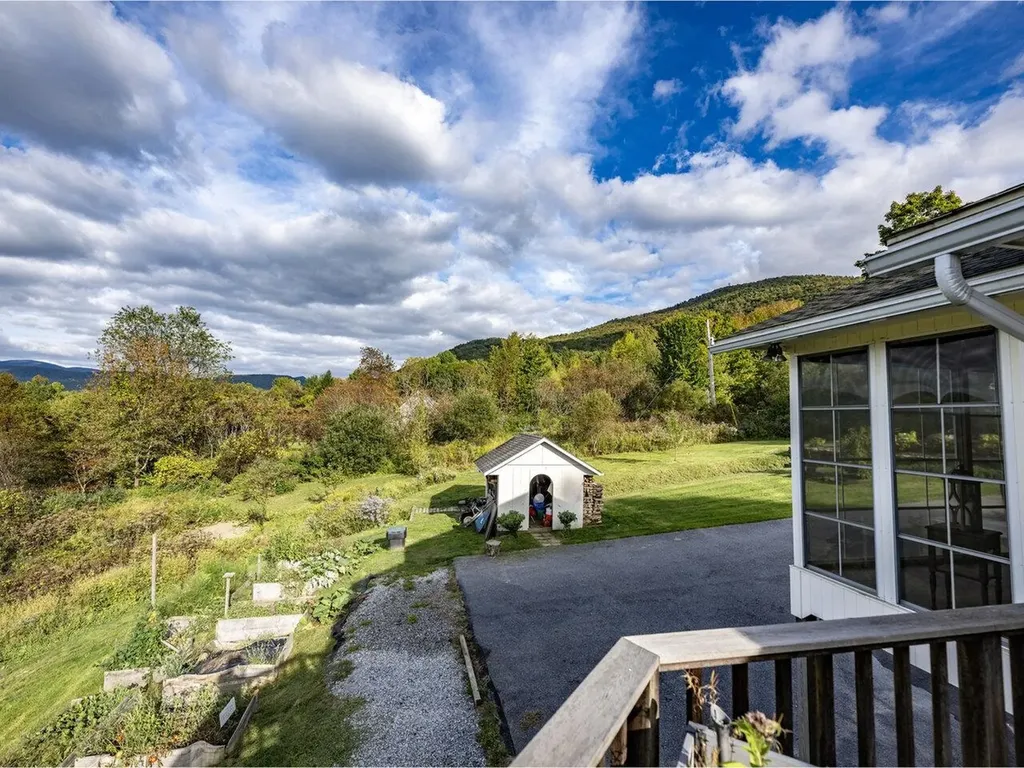 128 Stonefence Road Richmond VT 05477
