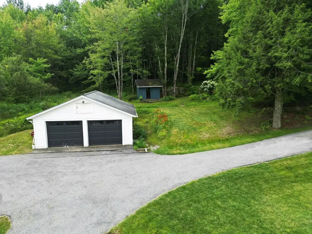 128 Stonefence Road Richmond VT 05477
