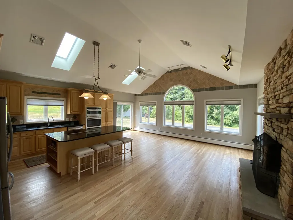 352 Pine Hill Road Hollis NH 03049