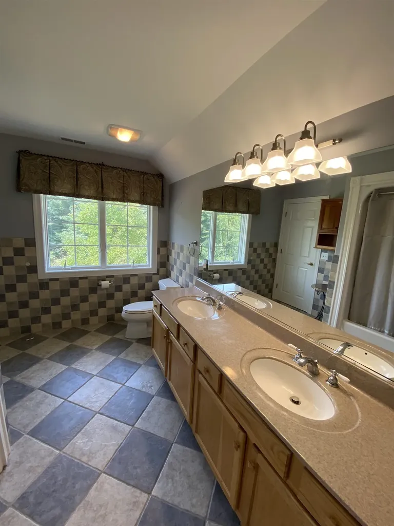 352 Pine Hill Road Hollis NH 03049