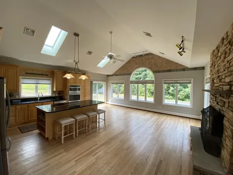 352 Pine Hill Road Hollis NH 03049