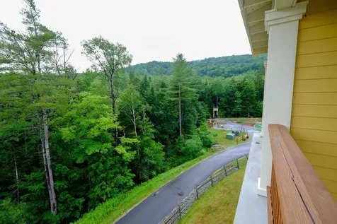 318/320 Qii Jackson Gore Inn Ludlow VT 05149