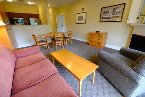 318/320 Qii Jackson Gore Inn Ludlow VT 05149