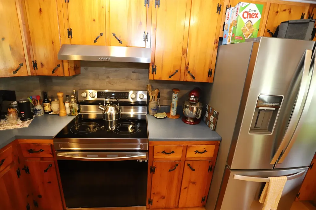 67 Fairview Street Newport City VT 05855