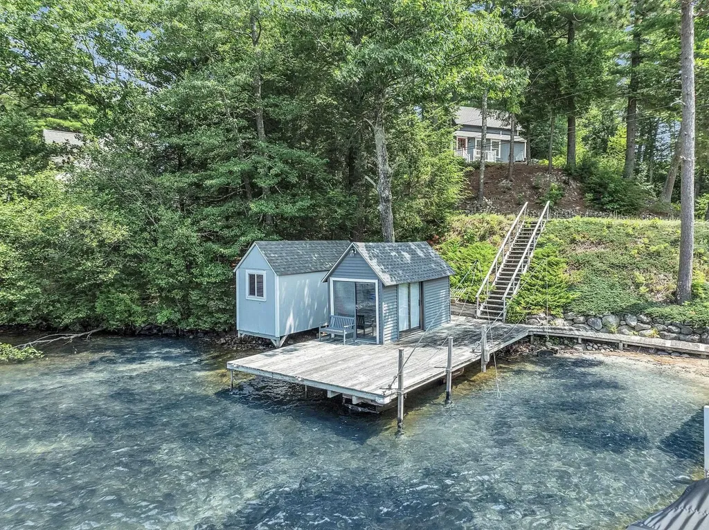14 Farmington Road Alton NH 03810