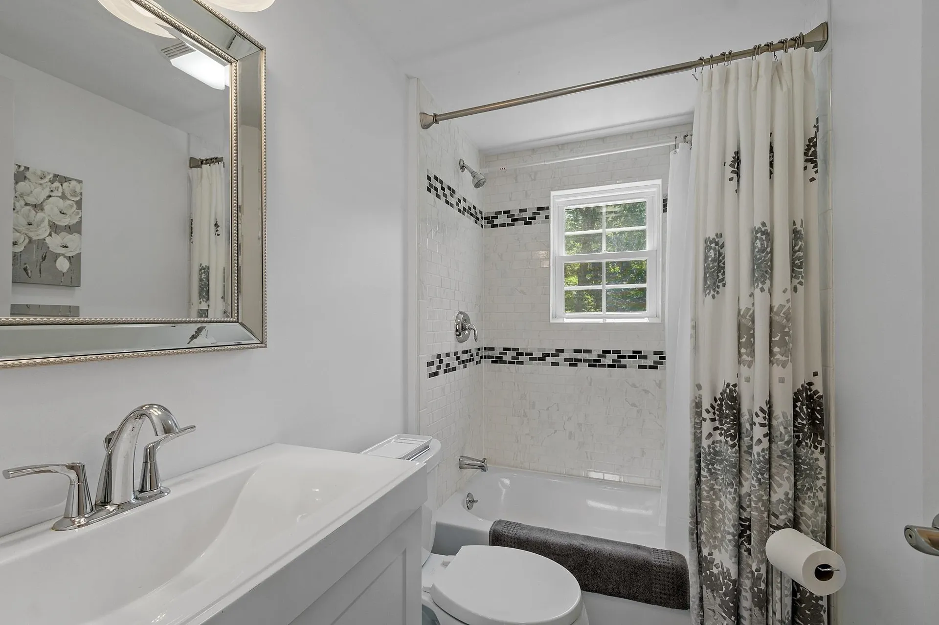 14 Farmington Road Alton NH 03810