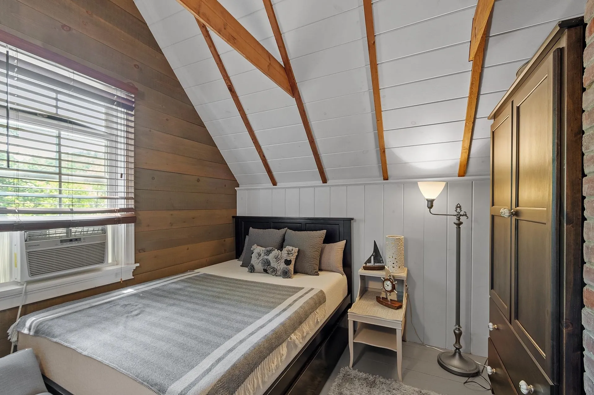 14 Farmington Road Alton NH 03810