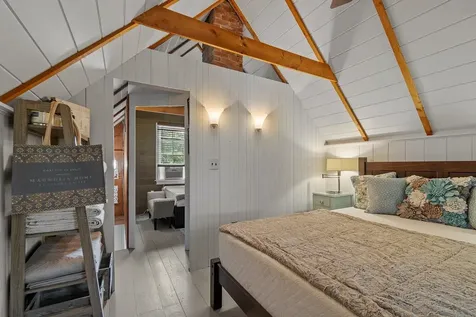 14 Farmington Road Alton NH 03810
