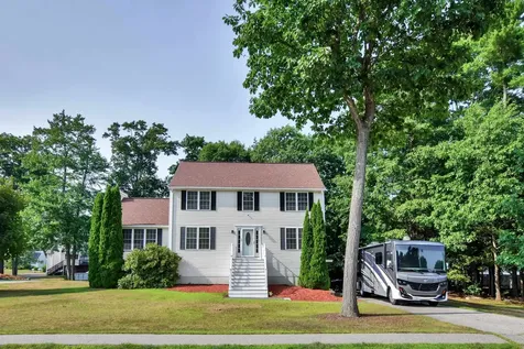 37 Border Winds Avenue Seabrook NH 03874