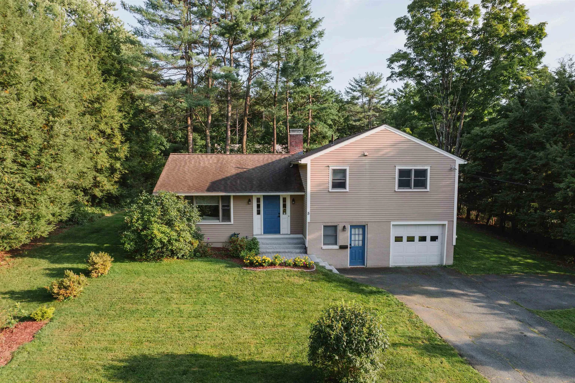 5 Fairview Avenue Hanover NH 03755