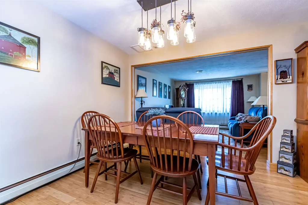 6 Clover Court Concord NH 03303