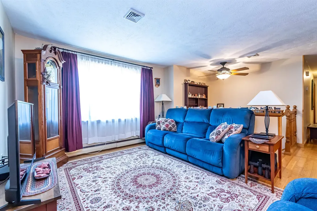 6 Clover Court Concord NH 03303