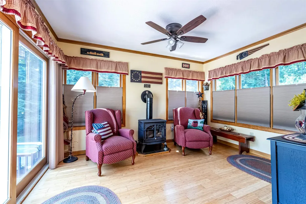 6 Clover Court Concord NH 03303