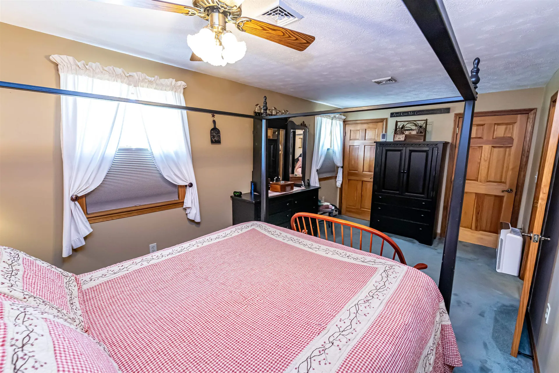 6 Clover Court Concord NH 03303