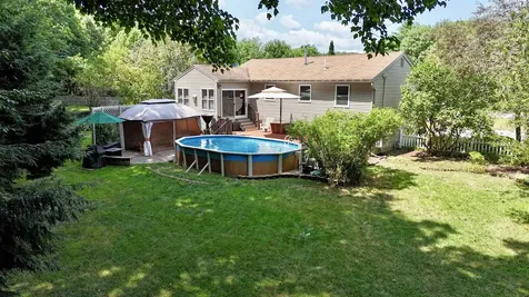 6 Clover Court Concord NH 03303