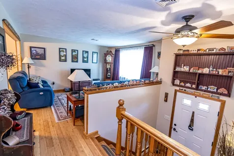 6 Clover Court Concord NH 03303