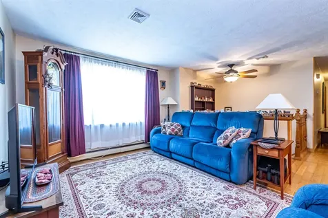 6 Clover Court Concord NH 03303