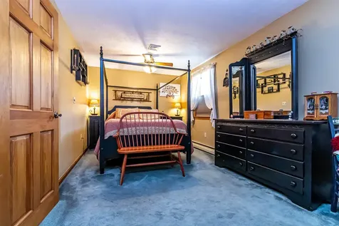 6 Clover Court Concord NH 03303