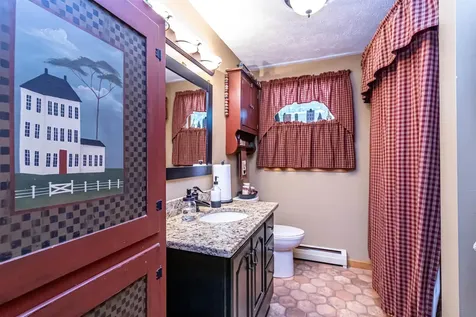 6 Clover Court Concord NH 03303