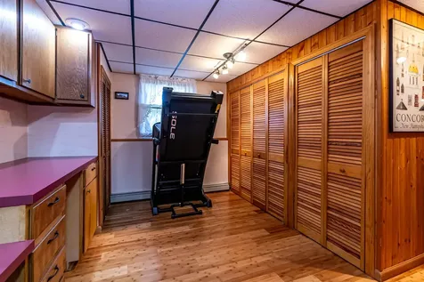 6 Clover Court Concord NH 03303