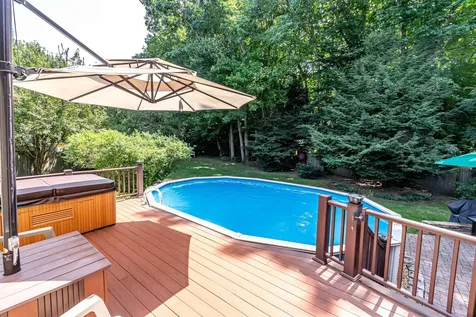 6 Clover Court Concord NH 03303