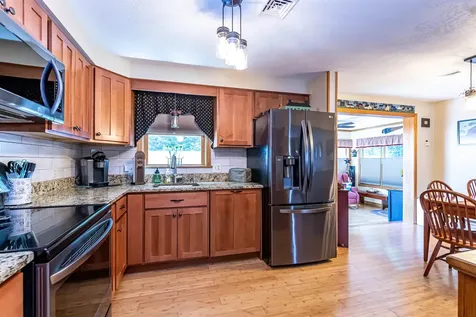 6 Clover Court Concord NH 03303