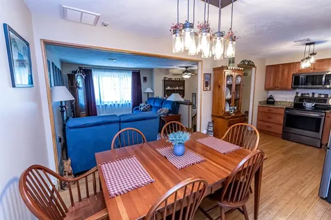 6 Clover Court Concord NH 03303