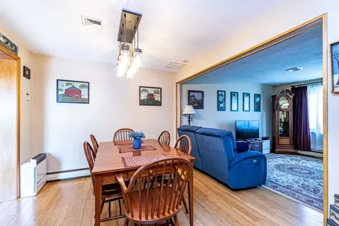 6 Clover Court Concord NH 03303