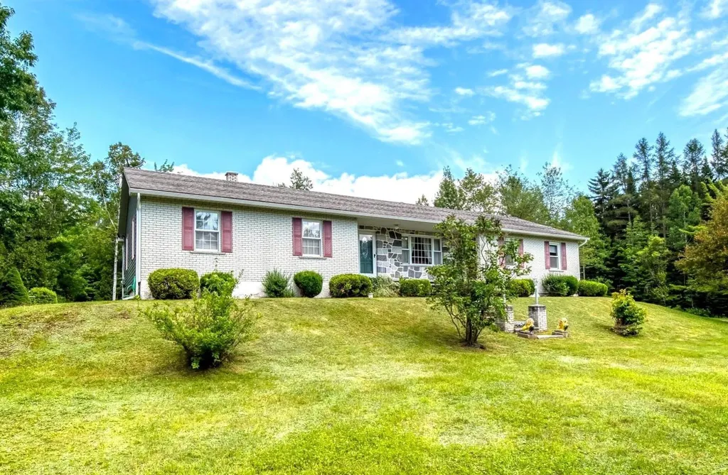 60 Spring Road Milan NH 03588