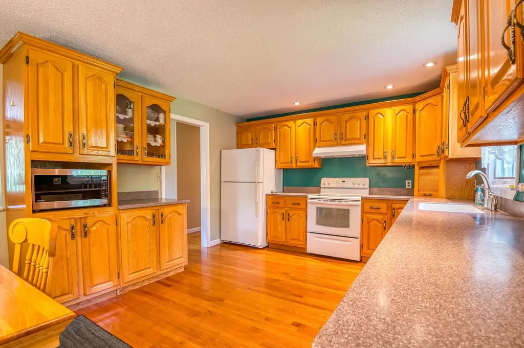 60 Spring Road Milan NH 03588