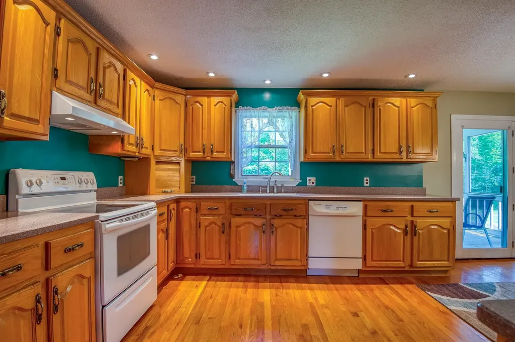 60 Spring Road Milan NH 03588