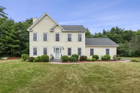 8 Hunter Mill Way Londonderry NH 03053
