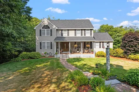 18 Cindy Drive Hooksett NH 03106