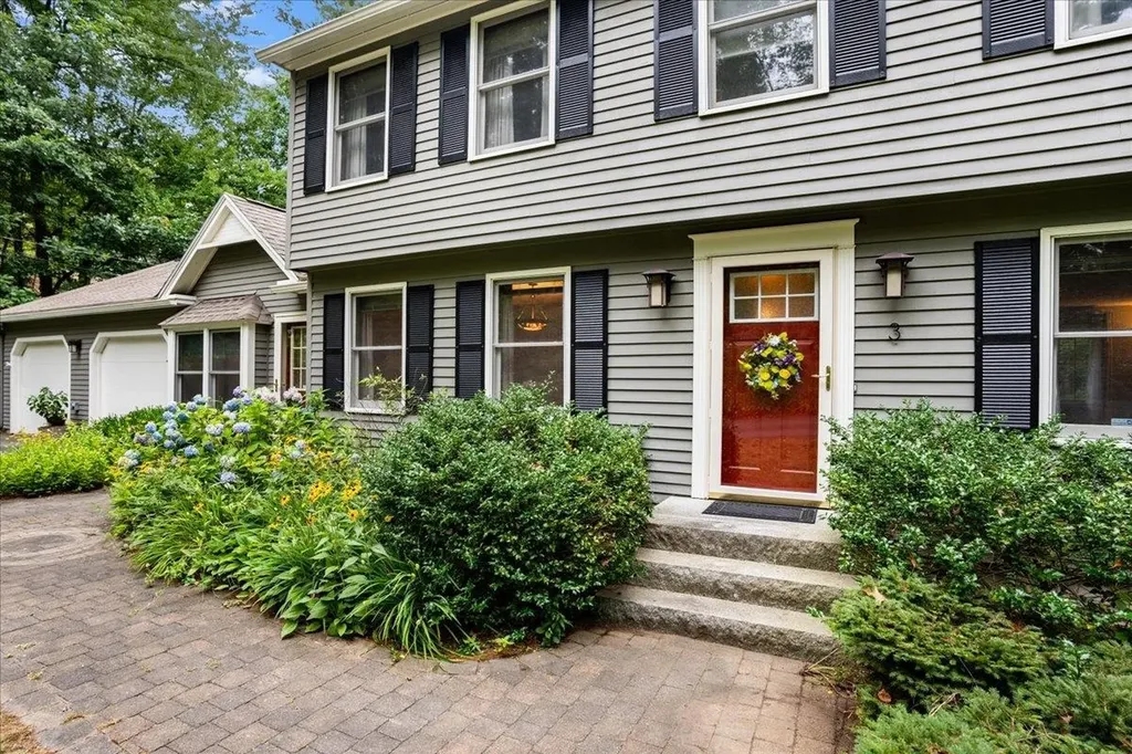 3 Brookview Terrace Bedford NH 03110
