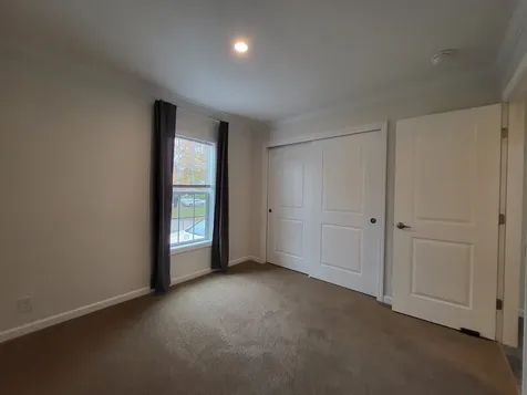 31 Hickory Avenue North Hampton NH 03862