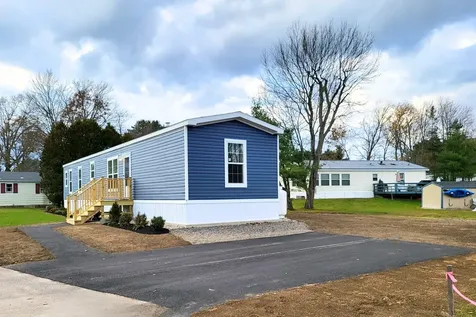31 Hickory Avenue North Hampton NH 03862