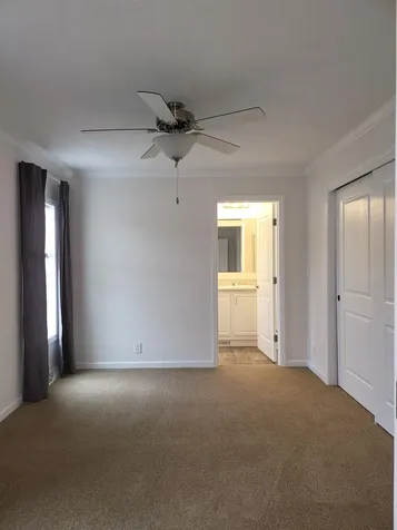 31 Hickory Avenue North Hampton NH 03862